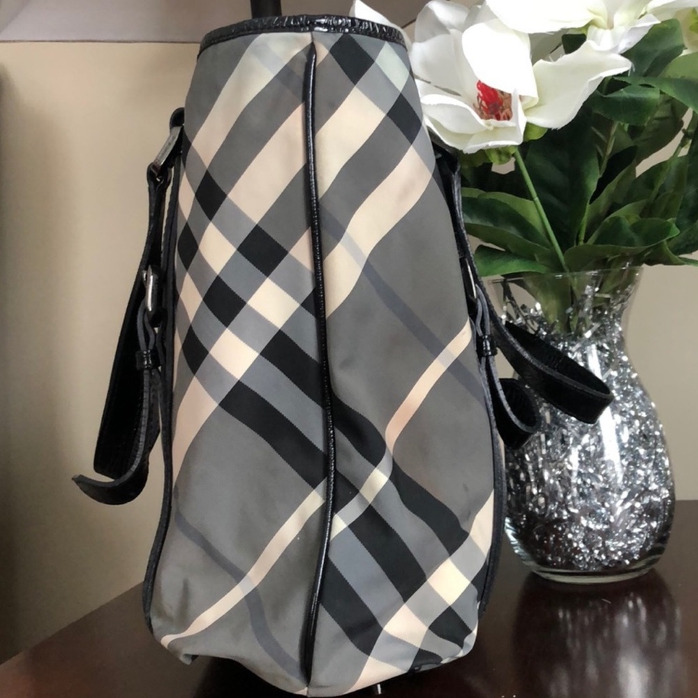 Burberry Black Beat Check Nylon And Patent Leather Lowry Tote - Picture 8 of 16